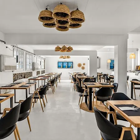 ホテル Penelope Village カロ・リヴァディ