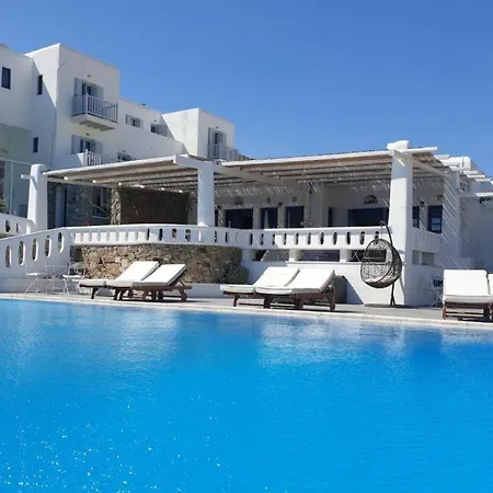 Penelope Village By Mr And Mrs White 4*