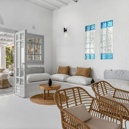 Penelope Village By Mr And Mrs White 4*