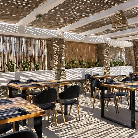 Penelope Village קאלו ליבאדי