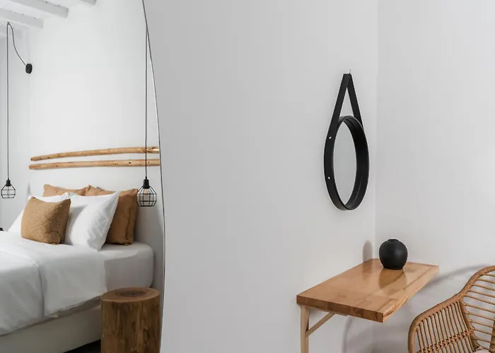 מלון Penelope Village 4*